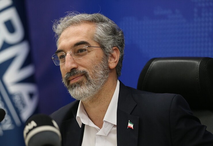 معاون امور هنری وزیر فرهنگ و ارشاد اسلامی گفت: افق ما ایجاد نشاط و شادابی برای این قشر از جامعه هنری است و تلاش بر این است که این استادان در هیچ حوزه ای دغدغه نداشته باشند.  