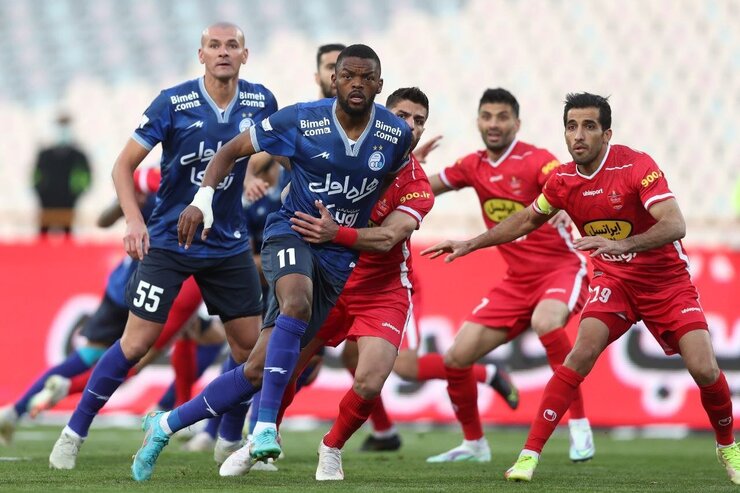 تیم‌های استقلال و پرسپولیس درهفته هشتم لیگ برتر مقابل فولاد و سپاهان قرار می‌گیرند. دو دیداری که در تعیین صدرنشین لیگ برتر در پایان این هفته بسیار تعیین کننده است.