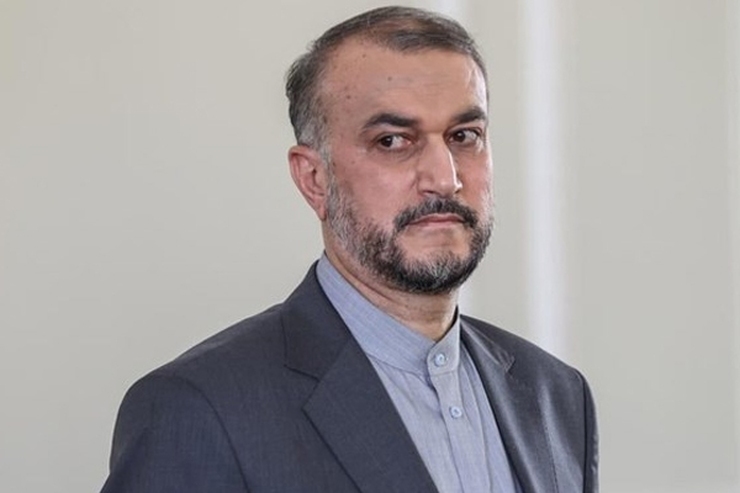 وزیر امور خارجه در گفت‌وگوی تلفنی با همتای ایتالیایی تصریح کرد: اگر اتحادیه اروپا بخواهد با رفتاری دوگانه، اقدامی شتابزده و نسنجیده انجام دهد، باید منتظر اقدام موثر و متقابل ایران باشد.