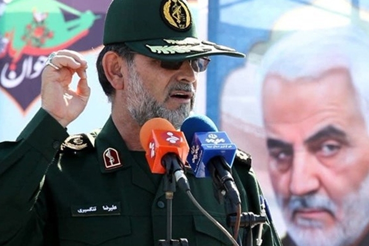 فرمانده نیروی دریایی سپاه از الحاق سه شناور رزمی موشک انداز تا پایان امسال به این مجموعه خبر داد.