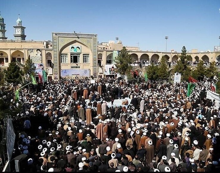 ۱۷۰۰ نفر از استادان سطوح عالی و خارج حوزه علمیه قم در محکومیت اغتشاشات اخیر و حمایت از نظام اسلامی و مقام معظم رهبری بیانیه‌ای صادر کردند.