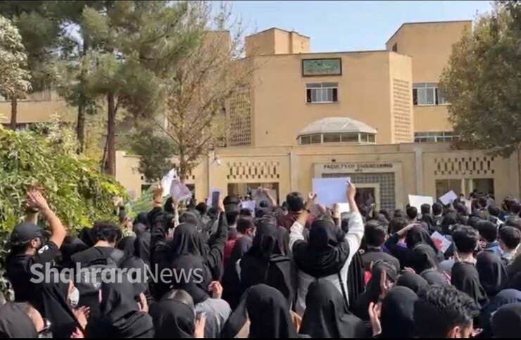 رئیس کمیسیون آموزش مجلس با بیان اینکه با پیگیری‌های صورت گرفته ۹۸ درصد دانشجویان بازداشتی آزاد شدند، گفت: از روز اول شروع ناآرامی‌‎ها پیگیری‌هایی در زمینه مسائل دانشجویان داشتیم.