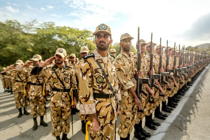 رئیس سازمان وظیفه عمومی فراجا گفت: به مناسبت روز سرباز و به پاس قدردانی از زحمات سربازان مشغول به خدمت در فرماندهی انتظامی فراجا در سراسر کشور، این عزیزان از سه روزمرخصی تشویقی برخوردار می‌شوند.