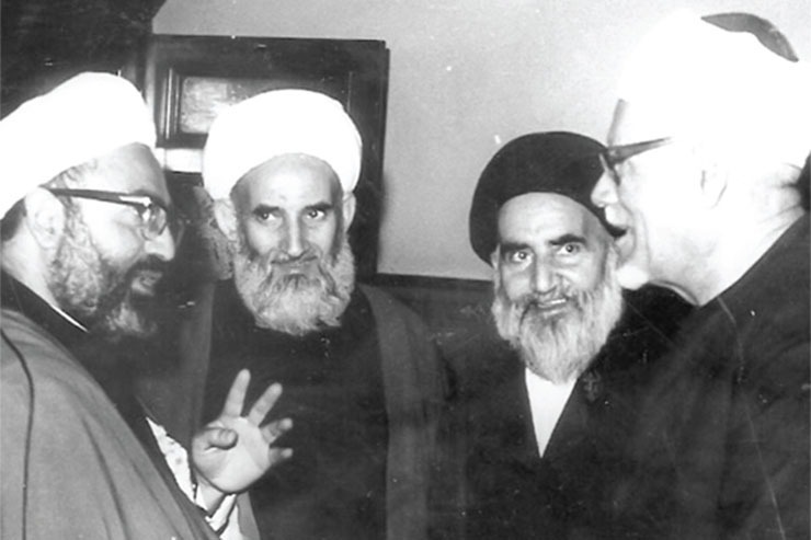 به مناسبت سالروز تأسیس مجمع جهانی تقریب مذاهب اسلامی گفت‌وگویی با آیت‌ا... محمدابراهیم جناتی از دوستان مرحوم واعظ‌زاده و عضو حلقه اولیه این مجمع و دکتر عبدالکریم بی‌آزار شیرازی از فعالان تقریب مذاهب و دوستان مرحوم آیت‌ا... واعظ‌زاده خراسانی داشته‌ایم.