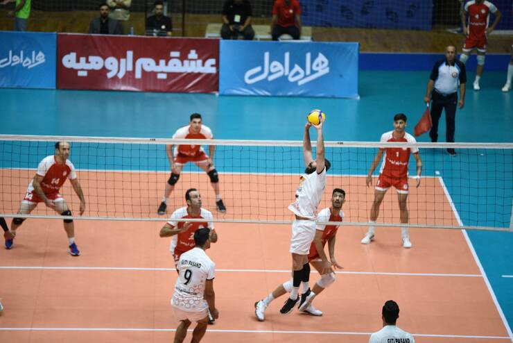 بر اساس اطلاعات کمیته انفورماتیک فدراسیون والیبال میانگین ۱۷.۲۱ بازیکن در هر تیم لیگ برتر ثبت‌نام شدند.