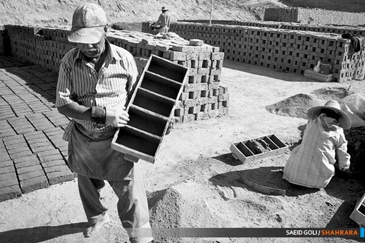 نماینده کارگران در مذاکرات مزدی تاکید می‌کند که بیش از نیمی از جمعیت کشور به دلیل انباشت تورم و کاهش یافتن قدرت خرید، امروز حال خوبی ندارد؛ کنترل دستوری قیمت‌ها با هدف کنترل صوری نرخ تورم نیز نتوانسته درد‌های معیشتی را درمان کند.