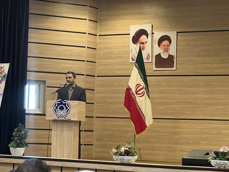 سرپرست سازمان مدارس غیردولتی گفت: در سند تحول آفرین نظام آموزشی، تقابل مدارس دولتی و غیر دولتی مطرح نیست هدف اجرای درست این سند که همگام با ارمانهای انقلاب باشد مورد تاکید است.