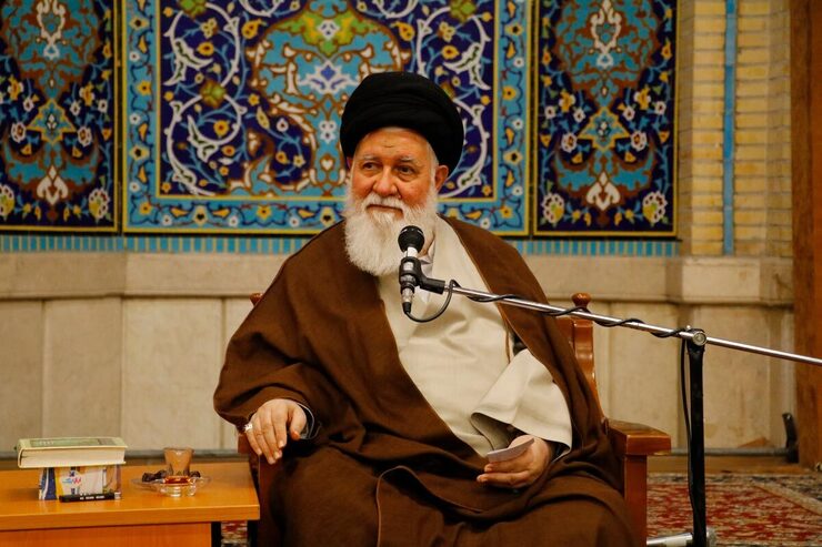 نماینده ولی‌فقیه در استان خراسان رضوی گفت: خوشبختانه امروز جامعه دینی ما از روشن‌بینی مؤثری برخوردار است و به برکت بصیرت علمای شیعه و اهل سنت، توطئه‌های نخ‎نماشده دشمنان برای ایجاد تفرقه راه به جایی نمی‌برد.