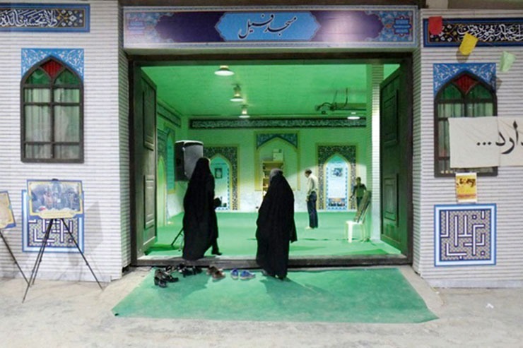 یکی از وقایع کمتر شناخته شده تاریخ انقلاب اسلامی در مشهد واقعه مسجد فیل است. واقعه‌ای که در جریان آن نه‌تنها دو تن از وعاظ برجسته مشهد بازداشت شدند که نخستین شهدای خراسانی نهضت اسلامی ایران هم که بعد از ۱۵‌سال در ۲۲ بهمن ۱۳۵۷ به ایجاد جمهوری اسلامی ختم شد، به شهادت رسیدند.