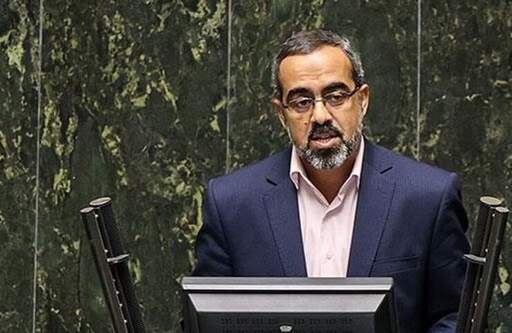 نماینده مردم تهران در مجلس ضمن مخالفت با برنامه‌های وزیر پیشنهادی کار گفت: نگران حاکم شدن لابی‌گری در وزارت کار هستیم؛ اقتصاد مسئله امروز کشور است و دولت باید رویکرد‌های تحولی را دنبال کند و تحقق این موضوع نیازمند افراد صاحب تخصص، تشخیص و تغییر رویکرد‌ها است.