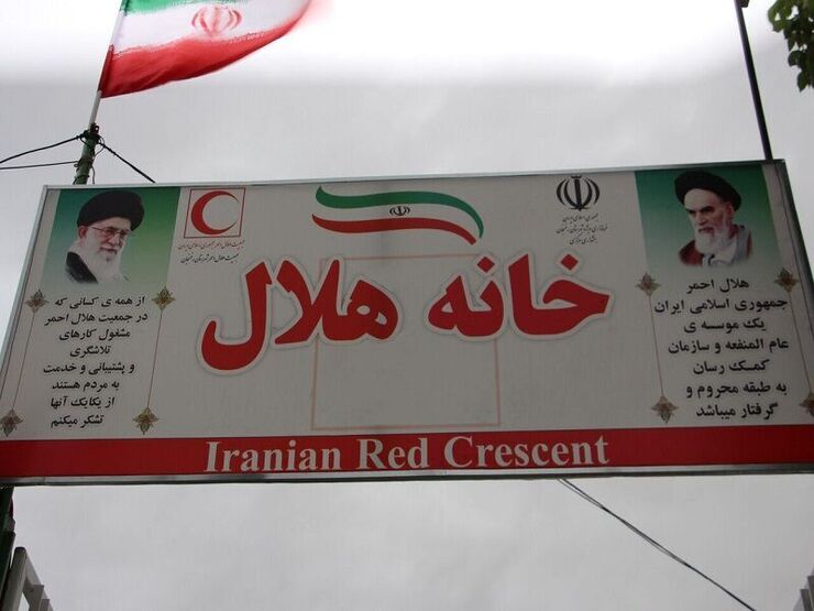 رئیس دفتر فدراسیون جمعیت‌های ملی صلیب‌سرخ و هلال‌احمر در ایران گفت: خانه‌های هلال ابتکار جمعیت هلال‌احمر جمهوری اسلامی ایران است و ما آن را به عنوان الگوی ترویج آموزش مواجهه با مخاطرات به همه جمعیت‌های صلیب‌سرخ و هلال احمر در دنیا تجویز کرده‌ایم.