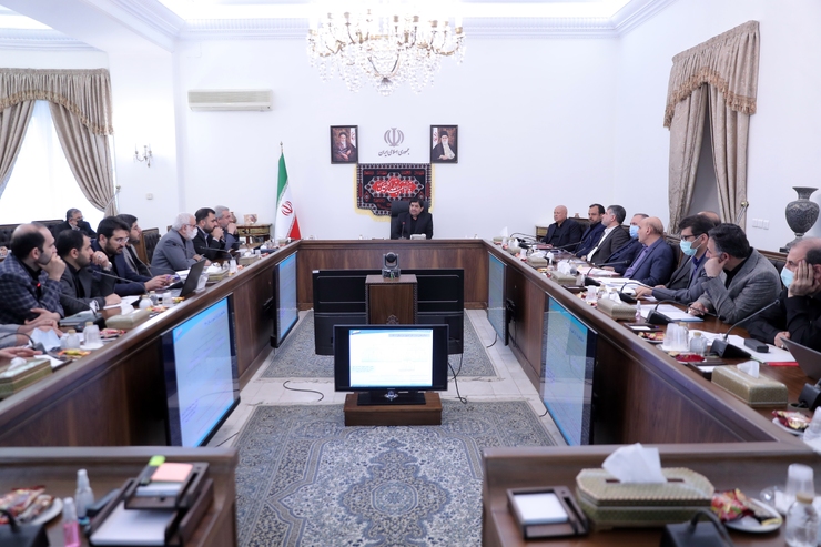 معاون اول رئیس‌جمهور با تاکید بر اینکه باید برای مشاغل هر حوزه پیوست آموزشی در نظر گرفته شود، گفت: ضروری است نظام آموزشی با نیاز‌ها و تقاضا‌های اشتغال مطابقت یابد و مهارت آموزی در راس نظام تعلیم و تربیت قرار گیرد.