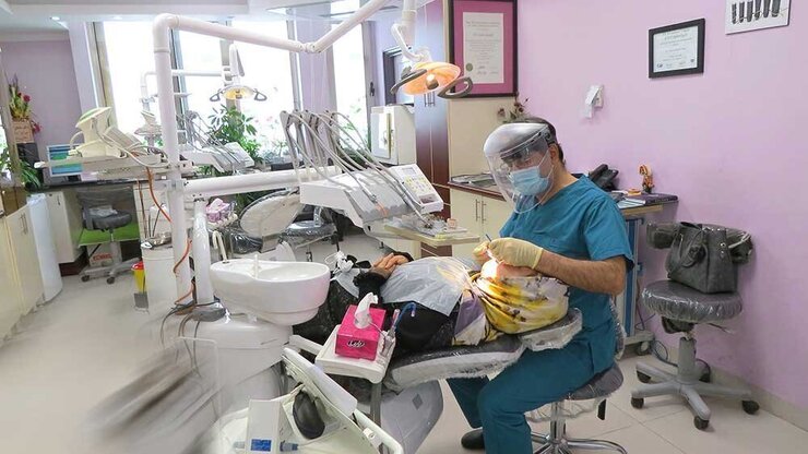 رئیس اداره دندانپزشکی معاونت درمان وزارت بهداشت، از اجرای ۲۲ برنامه طرح عدالت و تعالی در حوزه دندانپزشکی در این معاونت خبر داد.