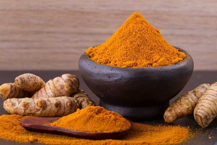آنتی اکسیدان‌های موجود در زردچوبه برای کاهش خطر ابتلا به سرطان، کاهش التهاب معده، جلوگیری از بیماری‌های آسیب زا به سیستم عصبی مفید هستند.