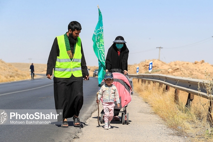 معاون فرهنگی و هنری سازمان اجتماعی و فرهنگی شهرداری مشهد گفت: از جمله ویژه برنامه‌های دهه پایانی صفر معاونت فرهنگی و هنری سازمان اجتماعی و فرهنگی شهرداری مشهد می‌توان به نمایش آیینی آسمان هشتم، برپایی ۱۱۰ موکب در خیابان امام رضا (ع) تحت عنوان رویداد در مسیر بهشت، حسینه ایران، برپایی چایخانه دائمی قاسم‌بن الحسن (ع) و ۲۰۰ اجرا در پاتوق‌های سرود نوای آشنا اشاره کرد.