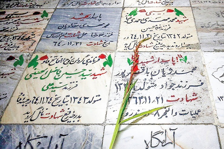 محل شهادت شهدای مدفون در حرم مطهر حضرت رضا (ع)، به مناطق جنگی غرب و جنوب ایران محدود نمی‌شود و برخی از این شهدا در دیگر شهر‌های ایران به ویژه مناطق شرقی و مرکزی کشور یا در کشورهایی، چون عراق، سوریه و عربستان سعودی به شهادت رسیده اند.