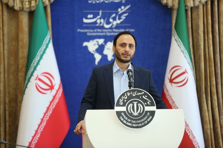 آخرین اخبار از افزایش حقوق کارمندان و بازنشستگان| تولید کامل خودرو به مرز ۱۰۰ درصد رسید| منصوری معاون رئیسی شد+ فیلم