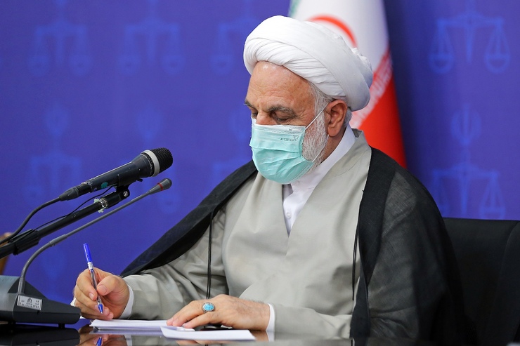 رئیس قوه قضاییه در نامه‌ای خطاب به رئیس شورای عالی قضایی عراق خواستار تسریع در رسیدگی، محاکمه و مجازات مرتکبان ترور سپهبد شهید حاج قاسم سلیمانی و همراهان ایشان شد.