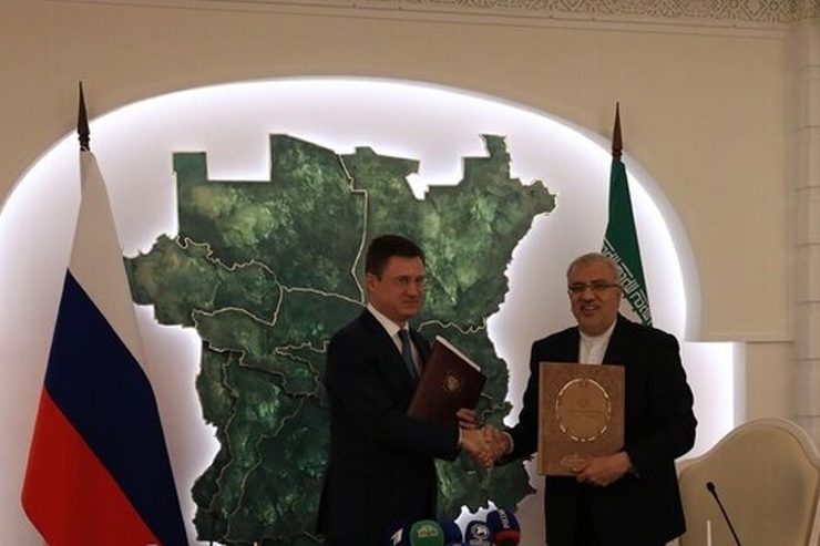 ایران و روسیه در شانزدهمین نشست کمیسیون مشترک اقتصادی با هدف گسترش روابط دو کشور چهار سند همکاری امضا کردند.