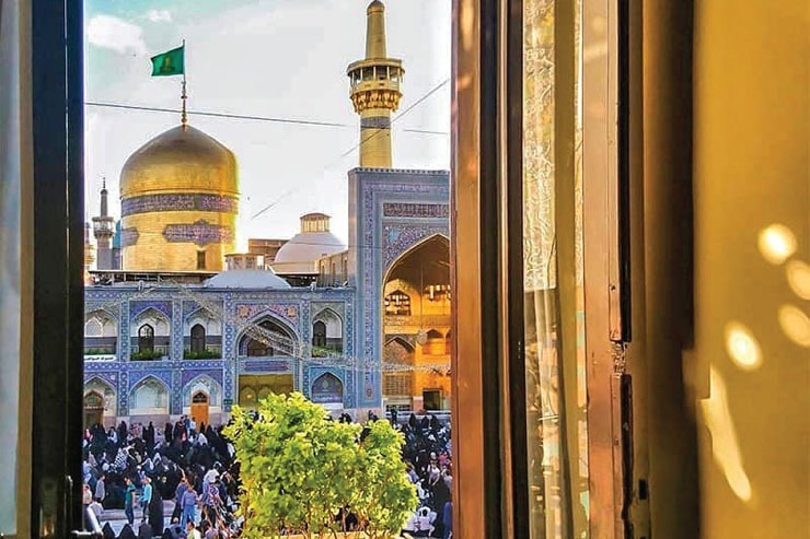 شهرآرانیوز در گفتگو با حجت الاسلام والمسلمین محسن ادیب بهروز، استاد حوزه و دانشگاه، نگاهی دارد به آنچه از دل تاریخ درباره رفتار، کردار و علم امام رضا (ع) به ما رسیده است.