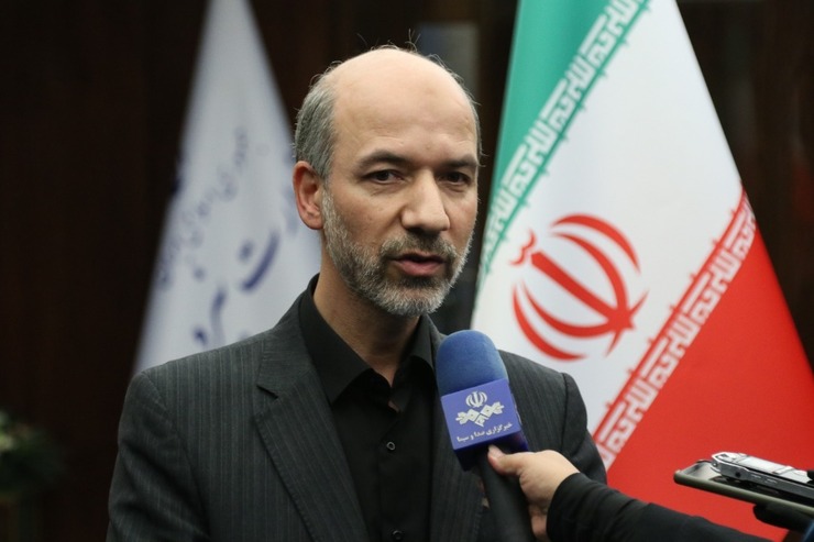 وزیر نیرو گفت: حدود ۴۲ درصد مشترکان، صرفه جویی داشتند که در همین راستا نیز حدود ۱۳۷۰ میلیاردتومان پاداش صرفه جویی بخش خانگی بود.