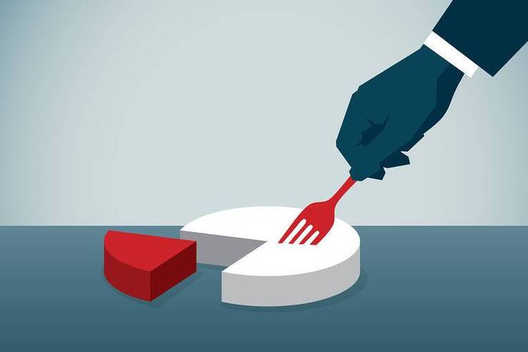 دولت در تازه‌ترین اقدام خود برای حمایت از بازار سرمایه ۱۰ اقدام اساسی طی ۱۰ بند را اعلام کرده که مهم‌ترین آن تضمین اصل و سود ۲۰ درصد سالیانه پرتفوی سهامداران حقیقی طی یکسال است. اما این خبر یک نکته مهم مغفول هم داشت.
