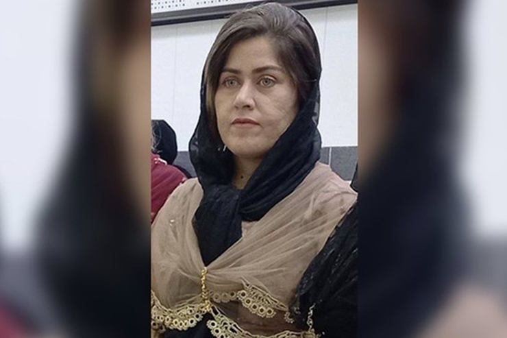 پیگیری‌ها حاکی است خانواده فرشته احمدی پیکر وی را بدون تشکیل پرونده در پزشکی قانونی و صدور جواز دفن به خاک سپرده‌اند.