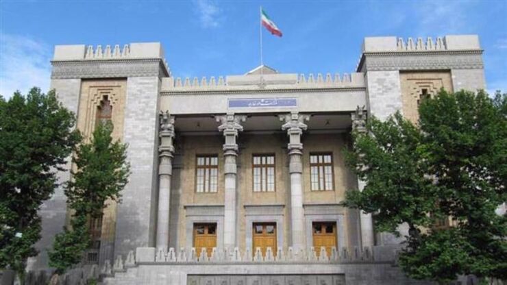 ناصر کنعانی سخنگوی وزارت امور خارجه گفت: بار دیگر ارسال هرگونه سلاح و تجهیزات برای استفاده در جنگ اوکراین را قویا تکذیب کرد و مجددا بر آمادگی کشورمان برای کمک به توقف جنگ تاکید کرد.