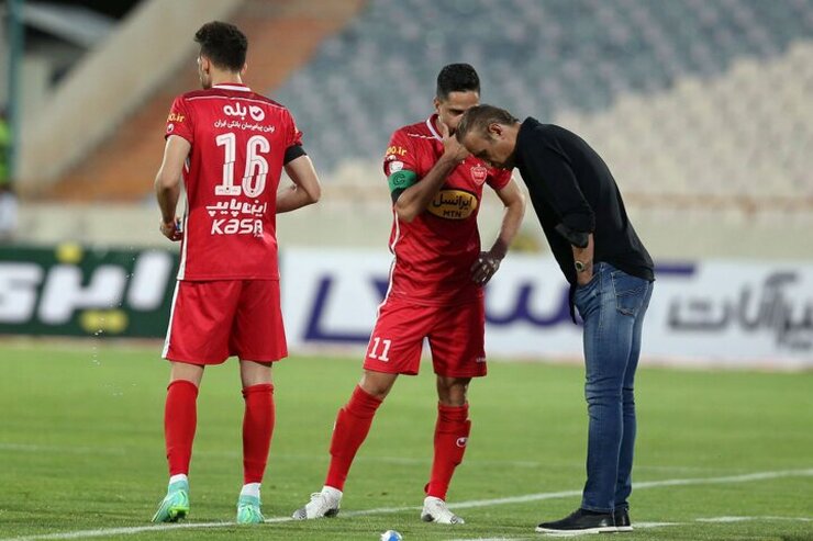 سرمربی پرسپولیس پیش از بازی دربی ریسک بزرگی درباره 5 بازیکن انجام داد.