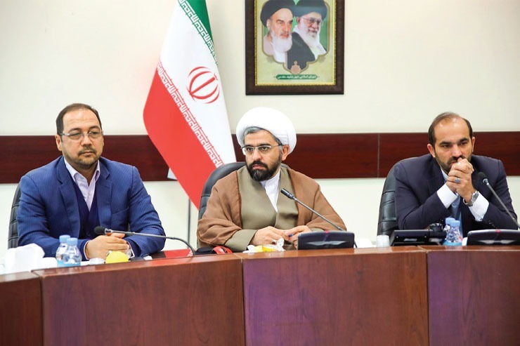 یکی از وظایف شهرداری و شورای شهر، نام‌گذاری معابر شهری، میدان‌ها، تقاطع‌ها و بوستان‌های شهر است؛ موضوعی که در احیای هویت شهری، نقش پررنگی دارد. در چند سال گذشته و به‌ویژه در یک سال اخیر، شورای ششم با احصای نا‌م‌های تکراری معابر شهری و جلوگیری از ادامه این روند در نام‌گذاری‌ها، بر مزین‌شدن معابر شهری به نام شهدای مشهدی تأکید کرده است.