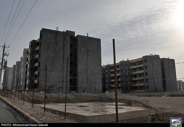 نماینده مردم اهواز در مجلس با بیان اینکه برخی مواد اولیه برای ساخت و ساز‌ها از جمله یونولیت ۵ برابر افزایش قیمت داشتند، گفت: این افزایش قیمت مواد اولیه به گرانی ساخت و ساز‌ها منتهی شده که ریشه در سوءمدیریت‌ها دارد.