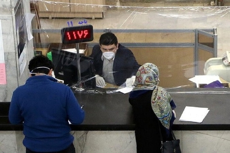 مدیر کل اتباع و مهاجرین خارجی خراسان رضوی از برطرف شدن محدودیت‌های بانکی ایجاد شده برای اتباع افغانستانی مقیم این استان طی ۴۵ روز گذشته خبر داد و گفت: اکنون فقط برخی محدودیت‌های خاص بانکی باقی مانده است.