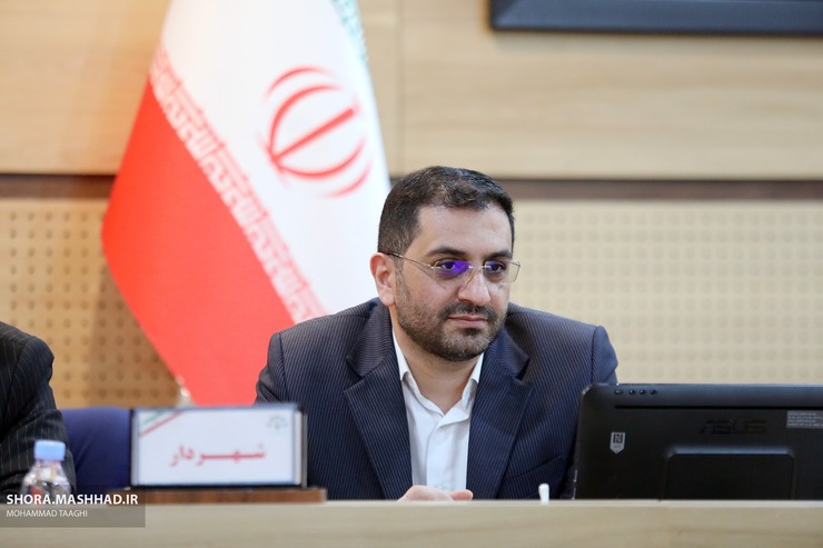 شهردار مشهد مقدس با تاکید بر اتمام پروژه نیمه تمام شهرداری گفت: تا پروژه های نیمه تمام تکمیل نشود، شروع پروژه‌های جدید کاری نمایشی است که به منافع مردم آسیب می‌زند.