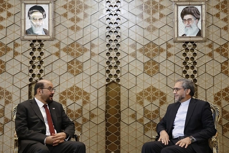 سفیر امارات که در چارچوب توافق برای از سرگیری روابط به تهران بازگشته است با رئیس کمیته روابط خارجی کمیسیون امنیت ملی مجلس شورای اسلامی دیدار کرد و گفت: امارات علاقمند به پیشبرد روابط دو جانبه و دستیابی به منافع مشترک دو کشور همسایه است.