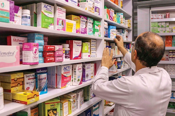معاون خرید راهبردی و اسناد پزشکی مدیریت درمان تأمین اجتماعی استان از پرداخت صددرصدی مطالبات داروخانه‌های خراسان‌رضوی تا پایان شهریور خبر داد.