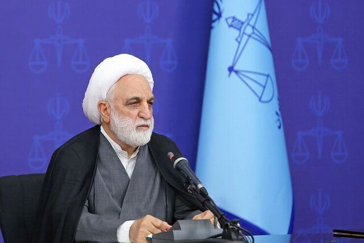 رئیس قوه قضاییه گفت: کسانی که در قضایای اخیر مرتکب جنایت شده و مدافعان امنیت مردم را شهید و مجروح کردند و اموال مردم را به آتش کشیدند و قرآن را سوزاندند، قابل اغماض و بخشش نیستند و رحم کردن به این‌ها، ظلم به مردم است.