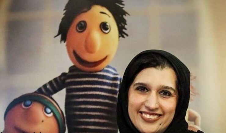 دنیا فنی زاده یک بار به دنیای بازیگری نه گفت، اما بار‌ها در قالب عروسک‌های گوناگون بازی کرد، بی آنکه وصیت صمیمانه پدرش را زیرپا گذاشته باشد.