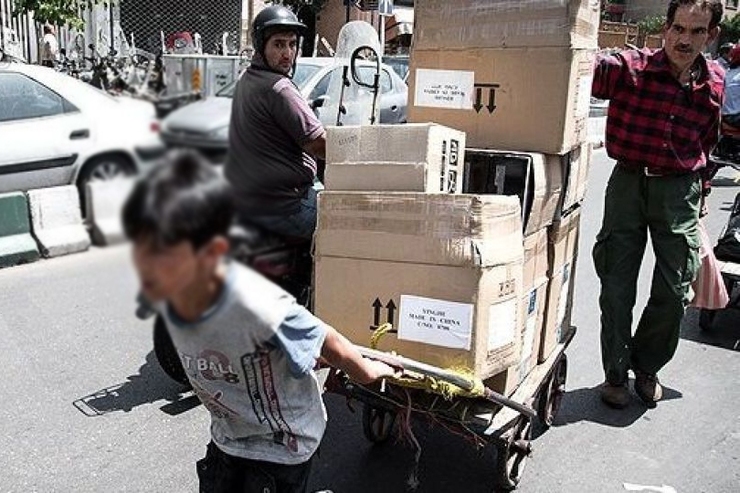 محمدرضا حیدرهایی گفت: برای آموزش تحصیلی کودکان کار اتباع خارجی منتظر مجوز آموزش و پرورش برای ثبت نام آنان هستیم.