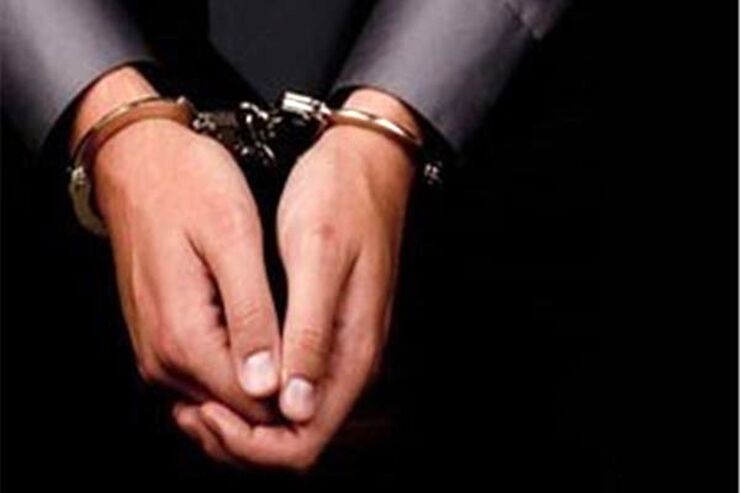 فرمانده انتظامی مشهد از دستگیری زورگیر خیابانی که با تهدید چاقو و عربده کشی سرقت می‌کرد، خبر داد.