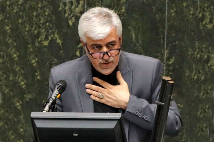 از یک ماه پیش تا کنون بحث برکناری حمید سجادی از وزارت ورزش و جوانان به گوش می‌رسد و حالا که نزدیک به شروع جام جهانی فوتبال هستیم این شایعات به نقطه اوج رسیده است.