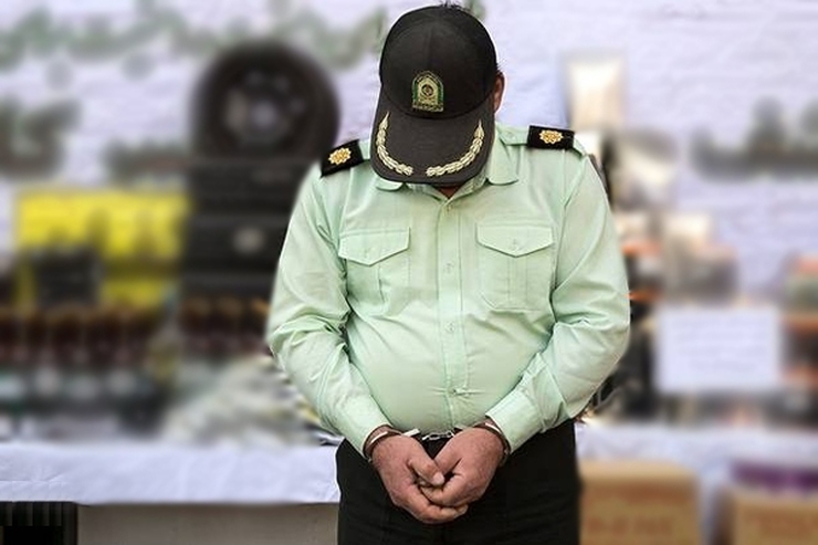 فرمانده انتظامی شهرستان ری از انهدام باند سه نفره مأموران قلابی که در پوشش کارکنان نیروی مسلح اقدام به سرقت و اخاذی از شهروندان اقدام می‌کردند، خبر داد.