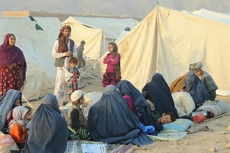 کمیساریای عالی سازمان ملل در امور پناهندگان نسبت به وضعیت وخیم آوارگان داخلی در افغانستان هشدار داده و گفته است که در صورت عدم ارسال کمک‌های بشردوستانه زمستان باید منتظر حوادث ناگوار باشیم.