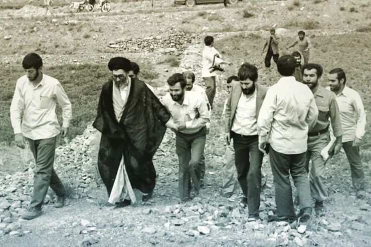 مستند «غیررسمی ۵» با تصاویر دیده نشده از رهبر انقلاب به آنتن رسید+ زمان پخش