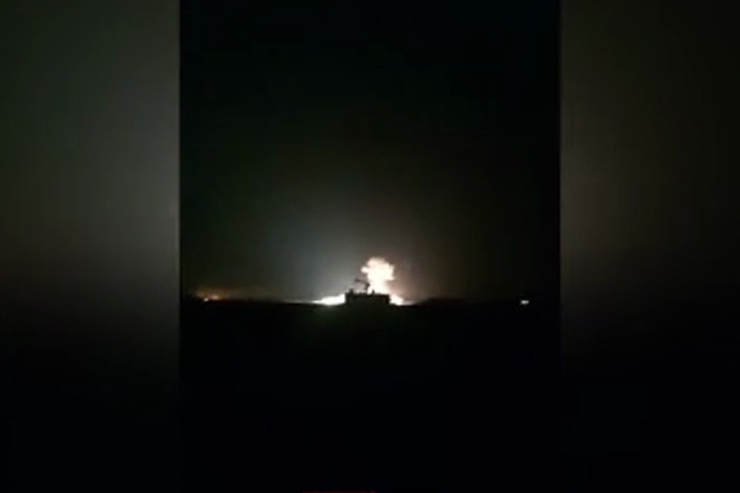 حمله امشب رژیم صهیونیستی به فرودگاه شعیرات واقع در استان حمص سوریه، در دو مرحله صورت گرفت.