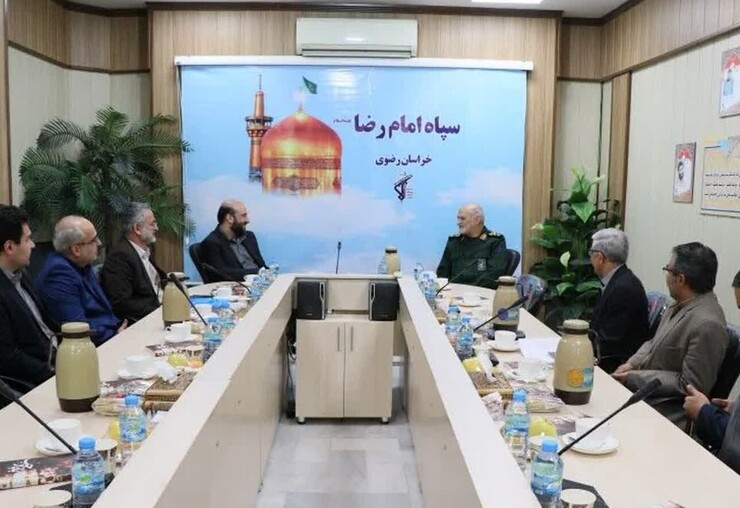 رئیس سازمان ملی استاندارد با اشاره به ظرفیت‌های مطلوب سپاه و بسیج تاکید کرد: منتگذار بسیج هستیم که در حوزه استانداردسازی و ارتقاء سطح استاندارد کالا‌ها و خدمات در کنار و یاور ما باشد.