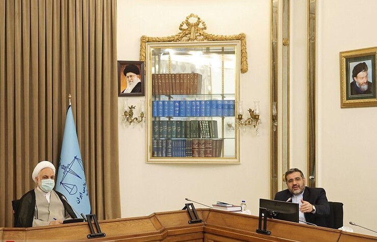 رئیس قوه قضاییه گفت:همگان بر ضرورت انتقاد و انتقادپذیری تاکید دارند؛ اما محدوده این انتقاد چیست؟ انتقاد سازنده کدام است؟ طبق قانون، انتقاد سازنده مشروط به دارا بودن منطق و استدلال و پرهیز از توهین، تحقیر و تخریب است.