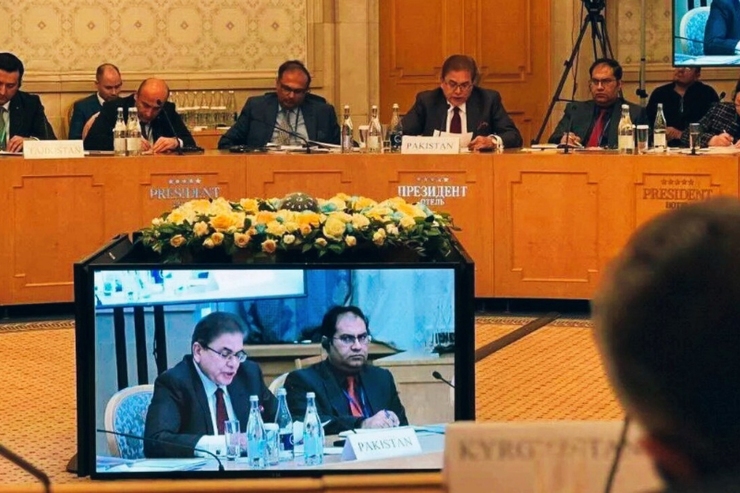 مدیر اداره پاکستان در حاشیه چهارمین نشست فرمت رایزنی مسکو در مورد افغانستان بیان کرد لازم است که روند صلح را عملی دانست و از آشتی مخالفان سیاسی حمایت کرد.