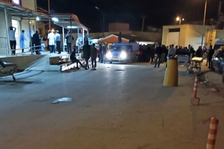 معاون امنیتی استانداری خوزستان گفت: شهدا ۳ مرد، یک زن و یک دختر خردسال هستند و تعدادی از ماموران حاضر در صحنه مجروح شدند.
