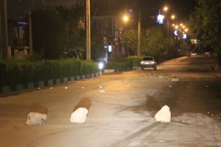 رئیس کل دادگستری خوزستان گفت: ۳ نفر از عوامل اصلی حوادث و اغتشاشات امروز شهرستان ایذه دستگیر شدند و تلاش برای شناسایی و دستگیری سایر عوامل مرتبط در دستور کار قرار دارد.