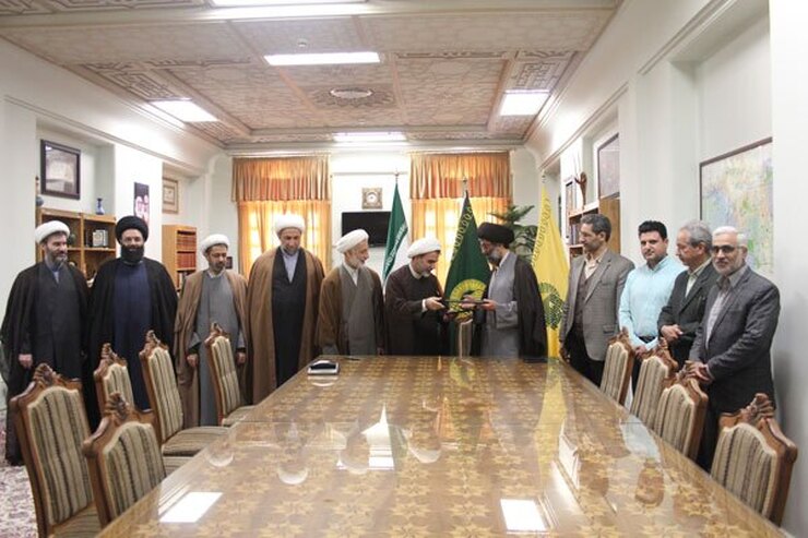 سازمان کتابخانه‌ها، موزه‌ها و مرکز اسناد آستان قدس رضوی با جامعه‌المصطفی(ص) العالمیه نمایندگی خراسان تفاهم‌نامه همکاری امضا کرد.